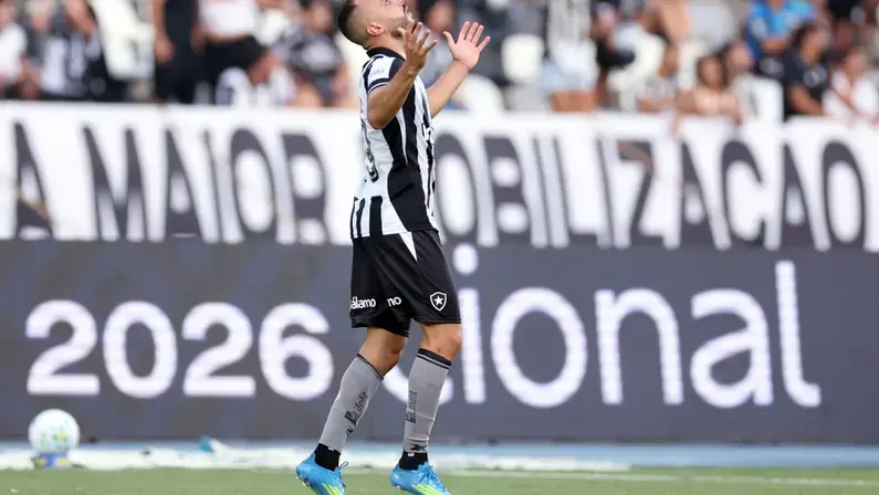Arthur Cabral brilha contra o Corinthians e garante vitória do Botafogo