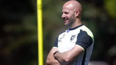 Ex-auxiliar de Artur Jorge está na lista do Botafogo Ex-auxiliar de Artur Jorge está na lista do Botafogo