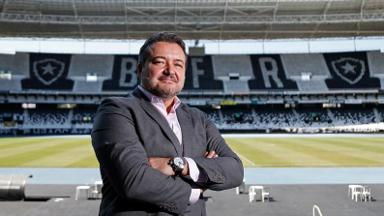 Botafogo cancela acordo milionário com ex-CEO após denúncias de fraude Botafogo cancela acordo milionário com ex-CEO após denúncias de fraude