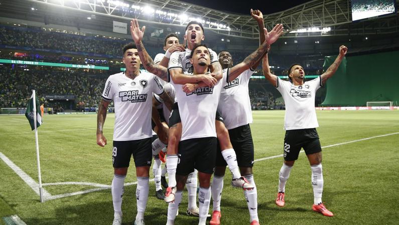 Vitória épica, discurso histórico de Marlon Freitas, redenção de Adryelson: há um ano, Botafogo vencia Palmeiras e encaminhava título brasileiro