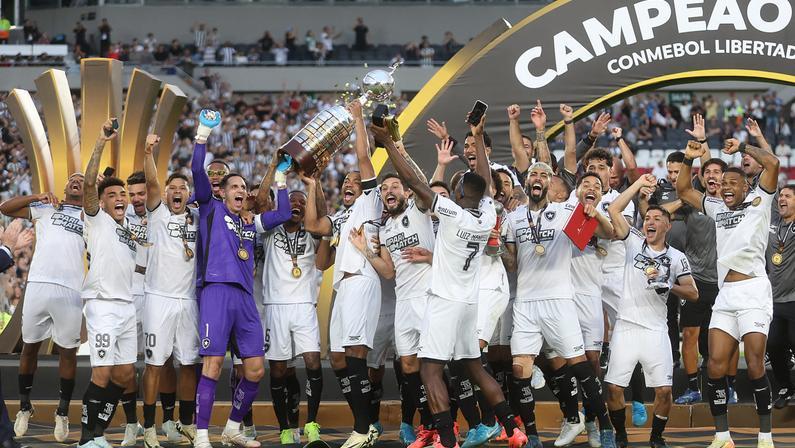 Intensidade europeia, scout e profissionalização: como Botafogo 2024 ‘serviu de inspiração’ para o Flamengo