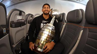 Ex-Botafogo, zagueiro Pablo, do Flamengo, tira onda: ‘Sou tricampeão da Libertadores’ Ex-Botafogo, zagueiro Pablo, do Flamengo, tira onda: ‘Sou tricampeão da Libertadores’