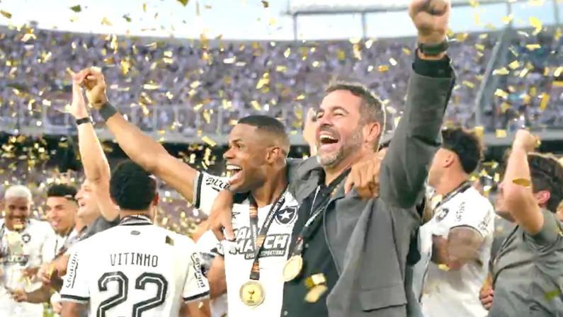 Artur Jorge diz ficar com ‘lágrimas nos olhos’ com reações de torcedores em título do Botafogo na Libertadores: ‘Aquela final é o momento da minha carreira’