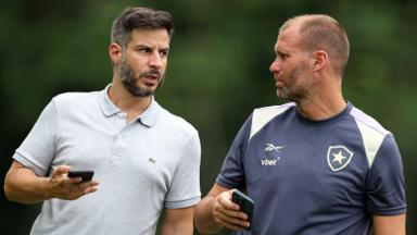 STJD vê prescrição, e Léo Coelho e Carli escapam de suspensão no Botafogo STJD vê prescrição, e Léo Coelho e Carli escapam de suspensão no Botafogo