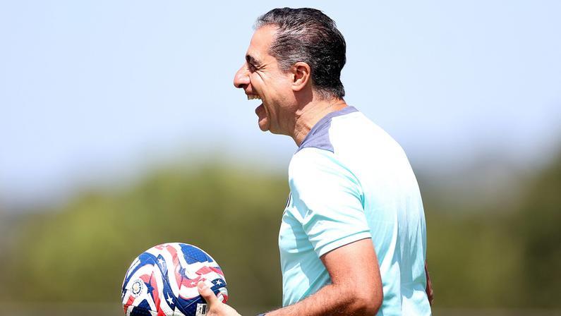 Ex-técnico do Botafogo, Renato Paiva tem negociações avançadas com a Universidad de Chile
