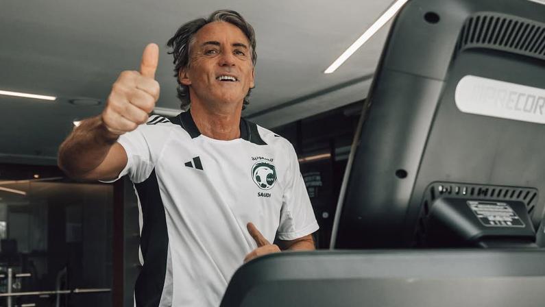 Alvo do Botafogo no começo de 2025, Roberto Mancini fecha com clube do Catar