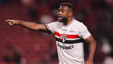 Botafogo faz nova sondagem por Luan, volante do São Paulo Botafogo faz nova sondagem por Luan, volante do São Paulo