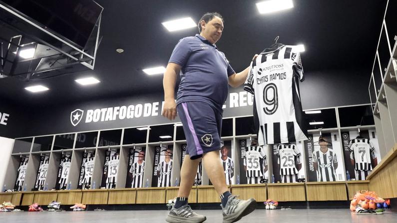 Botafogo escalado para jogo com Santos pelo Brasileirão com Newton na zaga