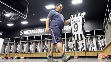 Botafogo escalado para jogo com Santos pelo Brasileirão com Newton na zaga Botafogo escalado para jogo com Santos pelo Brasileirão com Newton na zaga