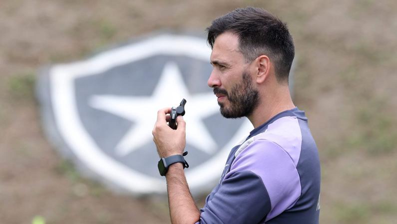 Escalação: Davide Ancelotti deve repetir Botafogo para encarar o Vitória