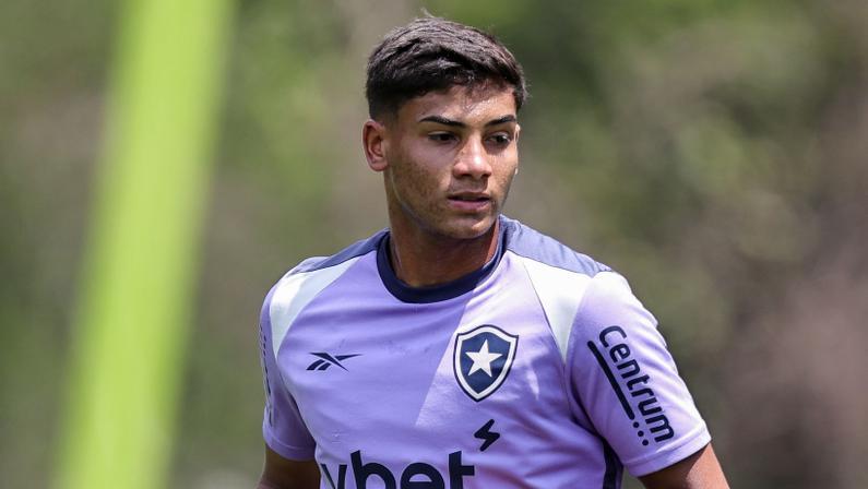 Botafogo avança para exercer opção de compra de Kadu junto ao Remo