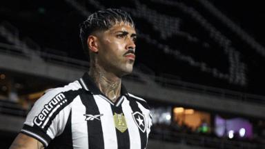Alexander Barboza sonha com Copa do Mundo e tem ambição no Botafogo: ‘Quero ser o maior zagueiro da história do clube’ Alexander Barboza sonha com Copa do Mundo e tem ambição no Botafogo: ‘Quero ser o maior zagueiro da história do clube’