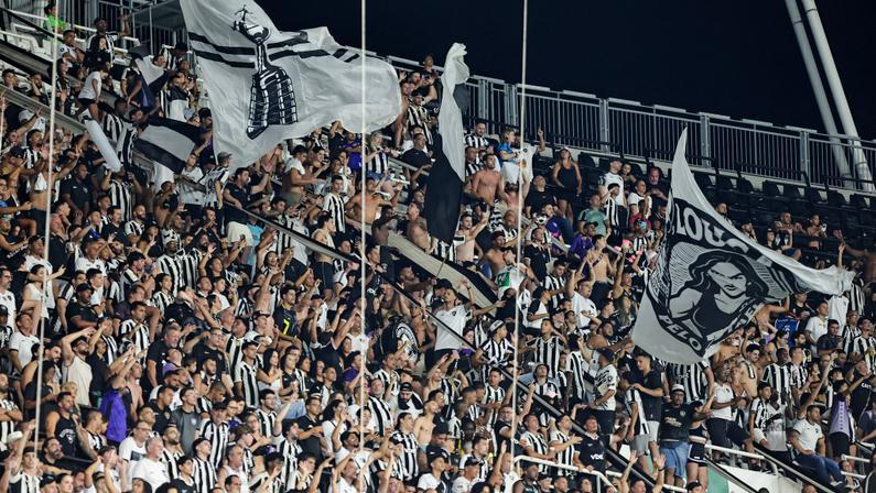Botafogo x Fortaleza: ingressos à venda para público geral na internet para jogo da 38ª rodada do Brasileirão 2025