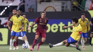 Fluminense empata com Palmeiras, ajuda Flamengo e fica três pontos atrás do Botafogo no Brasileirão Fluminense empata com Palmeiras, ajuda Flamengo e fica três pontos atrás do Botafogo no Brasileirão