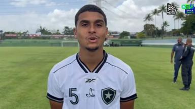 Bernardo Valim se emociona com título carioca sub-20 do Botafogo: ‘Vivo e amo esse clube. É comemorar que a gente é dono do Rio’ Bernardo Valim se emociona com título carioca sub-20 do Botafogo: ‘Vivo e amo esse clube. É comemorar que a gente é dono do Rio’