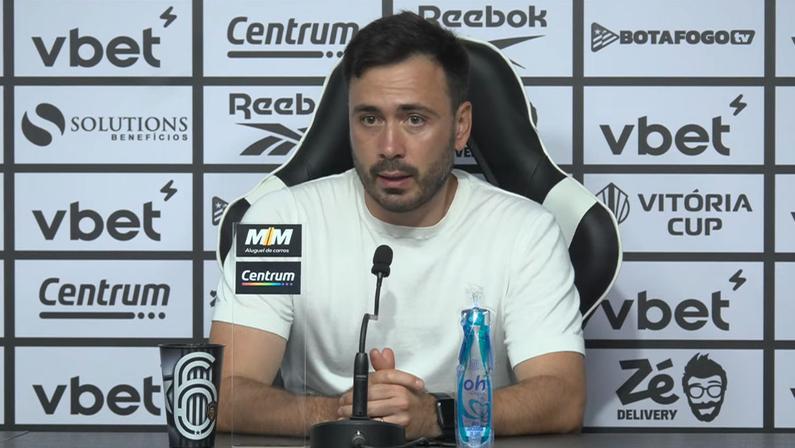 Davide Ancelotti pede regularidade e exalta atuação do Botafogo contra o Vasco: ‘Foi um prazer ver o time jogar hoje’
