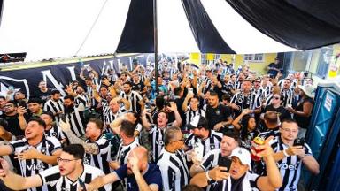 ‘Era dia 30 como esse’: evento de torcedores do Botafogo celebra aniversário de título da Libertadores neste domingo ‘Era dia 30 como esse’: evento de torcedores do Botafogo celebra aniversário de título da Libertadores neste domingo