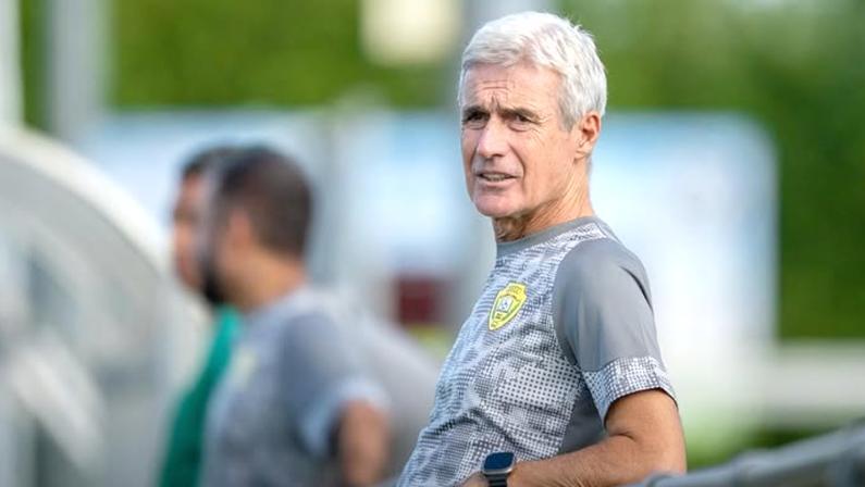 Ex-Botafogo, Luís Castro recebe sondagem do Grêmio; técnico ‘escancara portas’ para voltar ao Brasil
