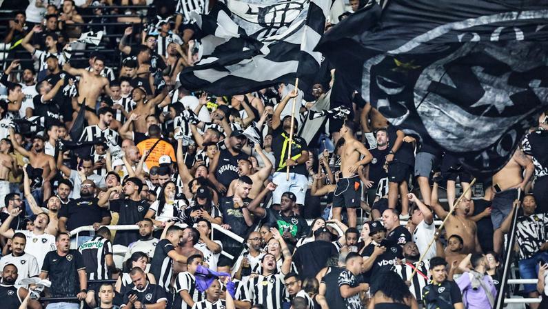 Botafogo x Fortaleza tem 20 mil ingressos vendidos e setor Oeste Superior desbloqueado