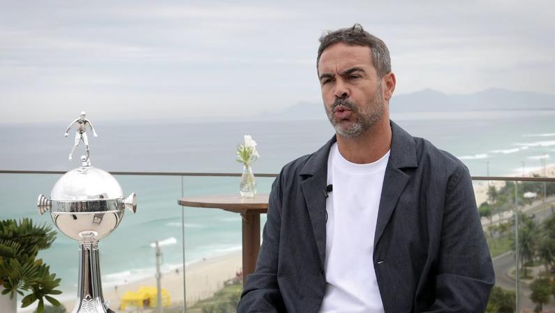 Documentário mostra bastidores de Artur Jorge no Botafogo: ‘É onde todo calor humano me faz sentir, de fato, especial’; John Textor elogia