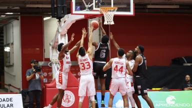 Botafogo é superado com facilidade pelo Paulistano e perde o 10º jogo no NBB Botafogo é superado com facilidade pelo Paulistano e perde o 10º jogo no NBB