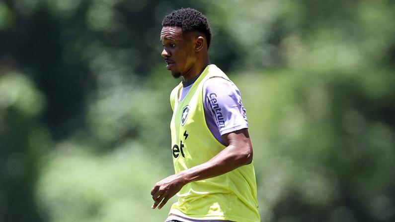 Botafogo busca negociar Jeffinho com clubes da Arábia Saudita