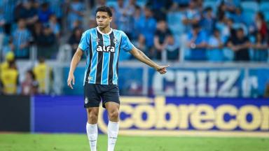 Botafogo busca zagueiro Viery, mas Grêmio exige mais que proposta inicial Botafogo busca zagueiro Viery, mas Grêmio exige mais que proposta inicial