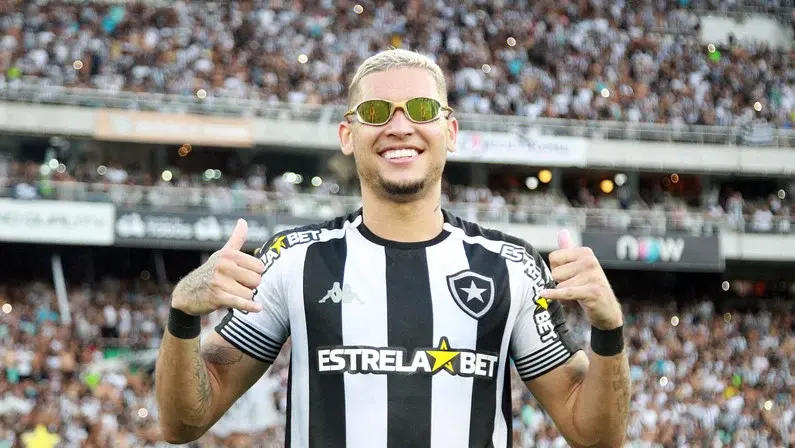 Rafael Navarro admite 'sentimento especial' pelo Botafogo e não descarta volta no futuro