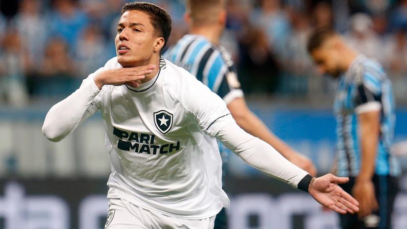 Botafogo busca manter invencibilidade na Arena do Grêmio