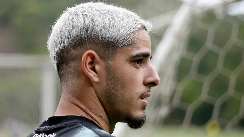 Botafogo encaminha empréstimo de JP Galvão para o Paysandu
