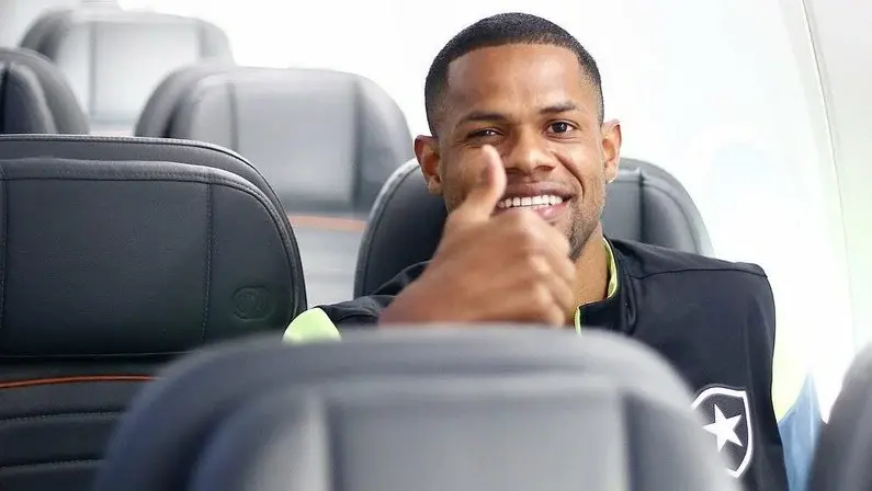 Fechado: Júnior Santos é esperado quarta-feira no Rio para assinar com o Botafogo