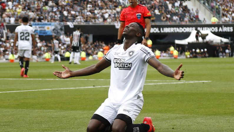 Botafogo é condenado pela Fifa a pagar € 2 milhões mais juros ao Betis por Luiz Henrique; prazo é de 45 dias para evitar transfer ban