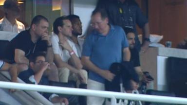 John Textor chega ao Rio para Botafogo x Cruzeiro em meio a crise John Textor chega ao Rio para Botafogo x Cruzeiro em meio a crise