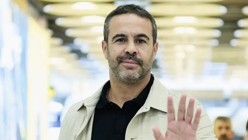 Vasco mira Artur Jorge, ex-Botafogo campeão da Liberta, para substituir Diniz