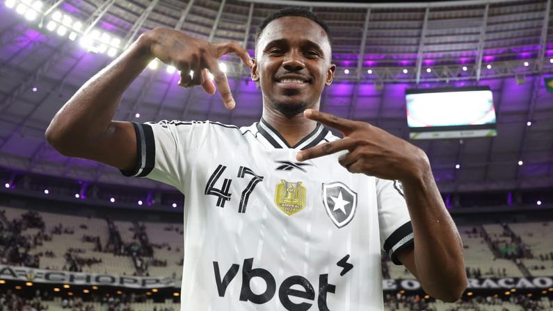 Liaoning Tieren é o clube chinês com negociações avançadas por Jeffinho, do Botafogo