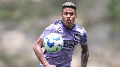 Recuperado de lesão, Matheus Martins foi poupado dos últimos jogos de 2025 para iniciar ano 100% no Botafogo Recuperado de lesão, Matheus Martins foi poupado dos últimos jogos de 2025 para iniciar ano 100% no Botafogo