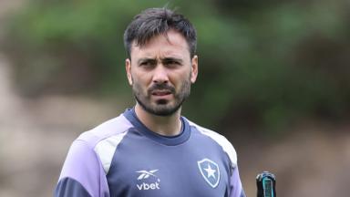 Provável janela tímida e risco de transfer ban pesaram para Davide Ancelotti sair do Botafogo, diz site Provável janela tímida e risco de transfer ban pesaram para Davide Ancelotti sair do Botafogo, diz site