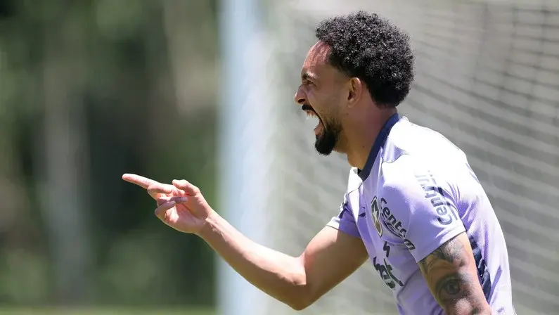 São Paulo pede Vitinho em troca por Ferraresi e Pablo Maia