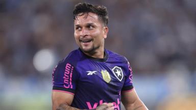 Botafogo recebe proposta de € 8 milhões do Olympique de Marselha por Artur Botafogo recebe proposta de € 8 milhões do Olympique de Marselha por Artur