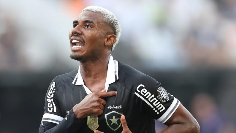 Cuiabano, ex-Botafogo, vai ao Vasco após espera por proposta
