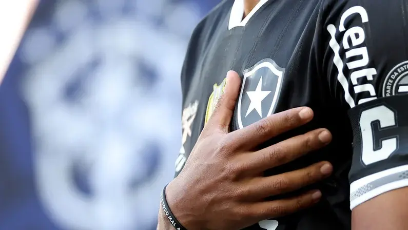 Botafogo se mantém tranquilo e crê em resolução de caso de transfer ban, diz canal
