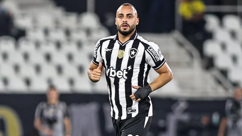 Arthur Cabral, do Botafogo, recebe proposta do Al Wasl