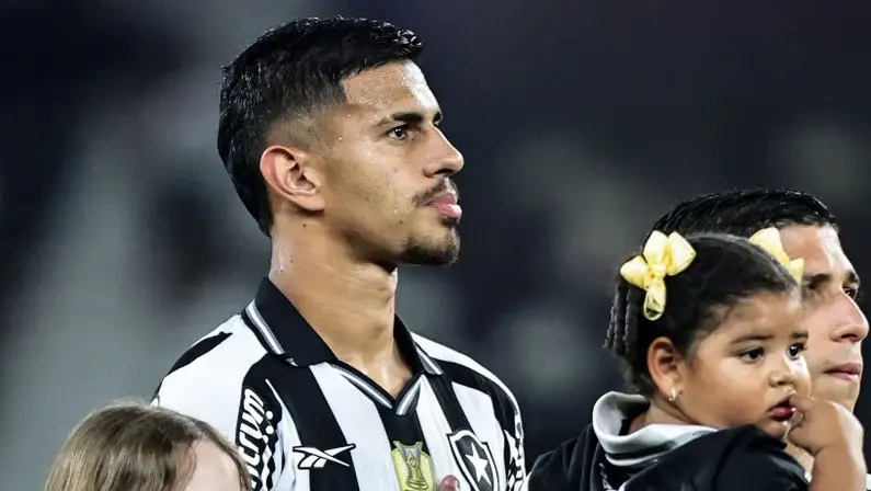 Botafogo vende David Ricardo para o Dínamo Moscou