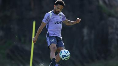 Atlético-MG promete titularidade a Vitinho do Botafogo Atlético-MG promete titularidade a Vitinho do Botafogo