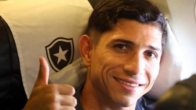Fluminense encerra negociação com Savarino do Botafogo por pedidos do jogador Fluminense encerra negociação com Savarino do Botafogo por pedidos do jogador