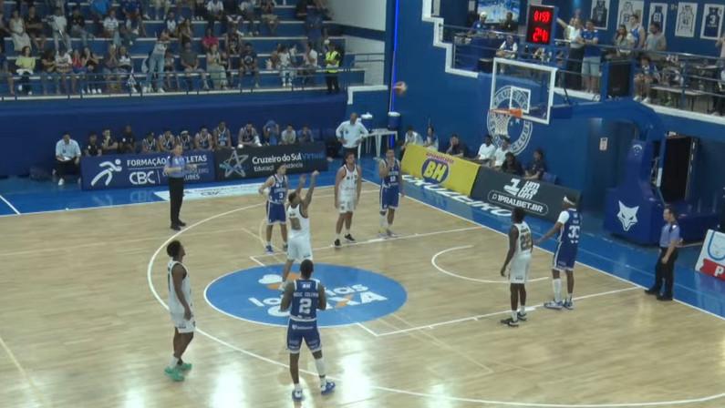 Em duelo direto contra rebaixamento, Botafogo é superado pelo Cruzeiro e perde a quinta seguida no NBB
