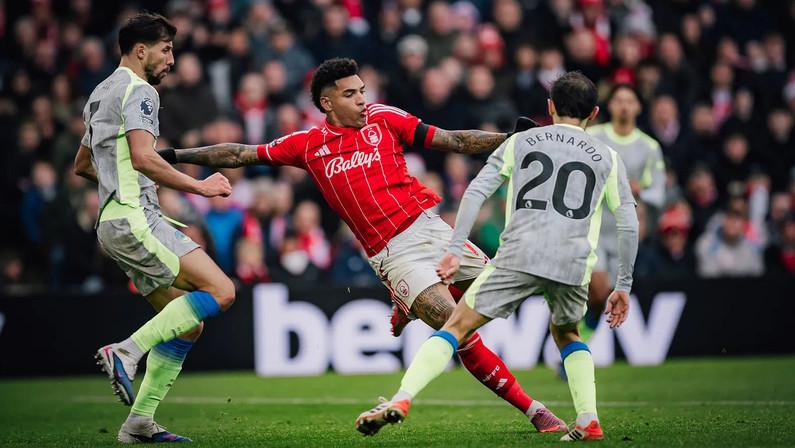 Igor Jesus brilha e arranca elogios de Guardiola na derrota do Nottingham Forest