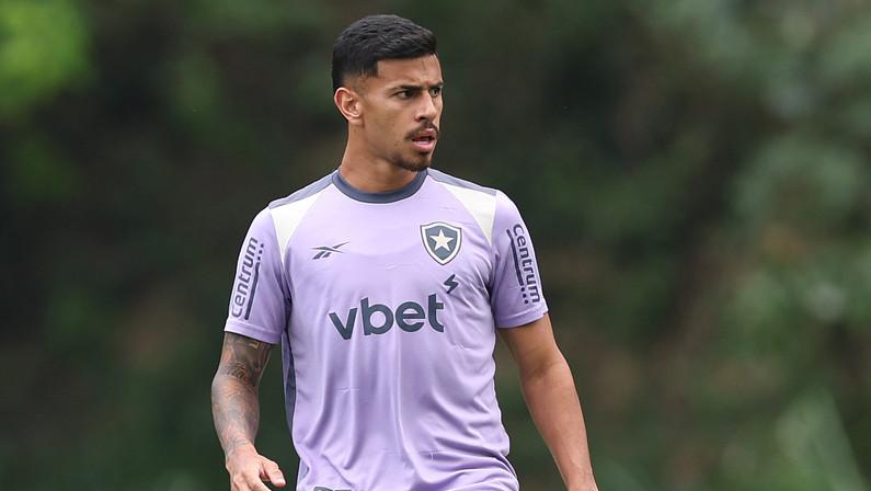 Torino não desiste de David Ricardo e enviará nova proposta ao Botafogo nas próximas horas