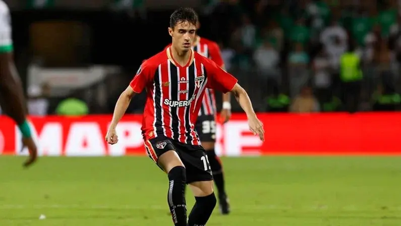 Estafe de Rodriguinho nega acerto com Botafogo e revela negociações com Ajax e Bayer Leverkusen