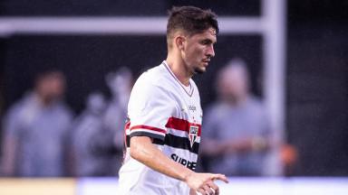 Botafogo avança em negociação por Pablo Maia, volante do São Paulo Botafogo avança em negociação por Pablo Maia, volante do São Paulo